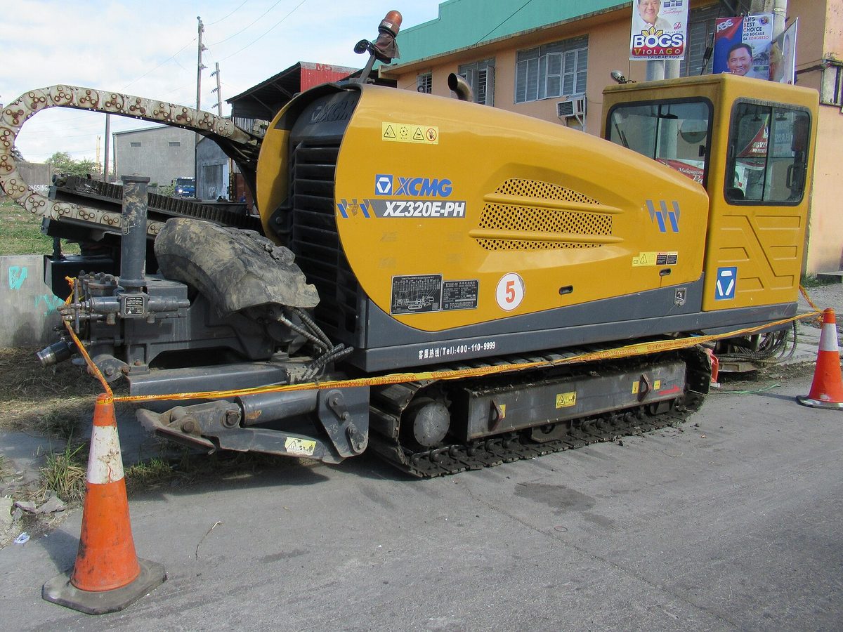 Horizontal directional drilling rig 100t with mud system