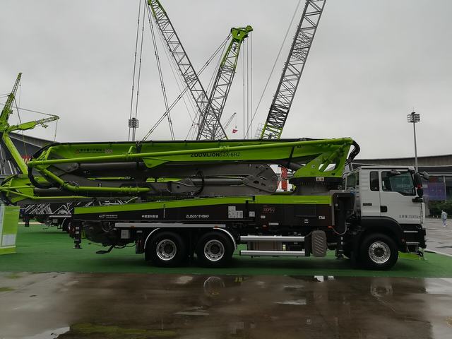 Concrete placing boom 18-28m, stationary, new Chinese