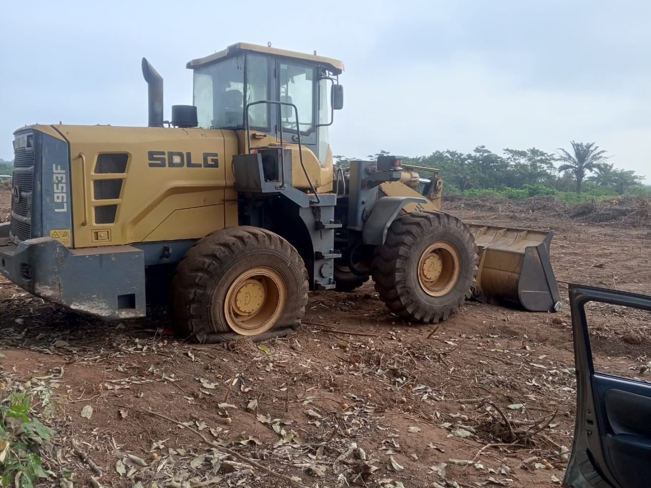 SDLG LG953F wheel loader on site